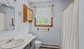 394 Maureen Cir, Burrillville, RI 02839