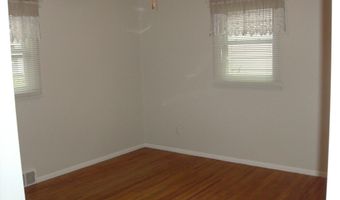 912 NE 10th Ave, Aberdeen, SD 57401