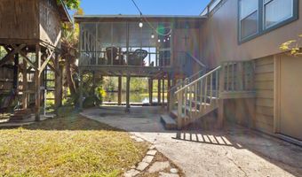 10091 River Dr, Bay St. Louis, MS 39520