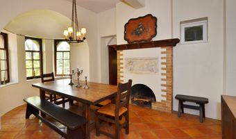 7 Old Depot Rd, Chester, CT 06412