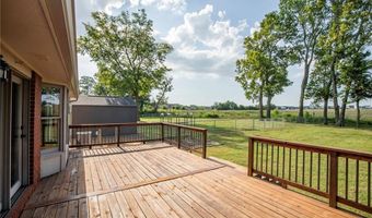 1904 Mayflower Rd, Bentonville, AR 72713