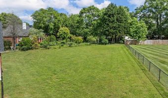 121 Lewis Burnett Dr, Boiling Springs, SC 29316