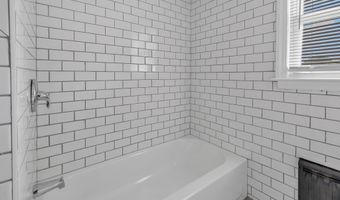 84 Oxford St, Bridgeport, CT 06606