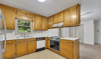 2202 Heath Dr, Ball Ground, GA 30107