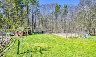 40 Meadow Dr, Bar Harbor, ME 04609