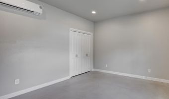 522 W 2nd St, Baxter Springs, KS 66713