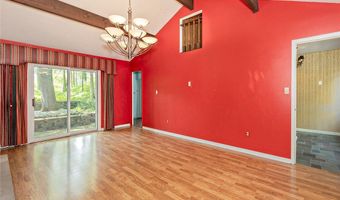 191 Parkview Dr, Aurora, OH 44202