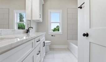 7612 S Shoreline Blvd, Benton, AR 72019