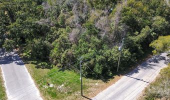 200 210 5th St, Apalachicola, FL 32320