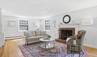 9 Deacon Hunt Dr, Acton, MA 01720