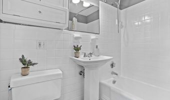 1 Emerson Dr, Acton, MA 01720