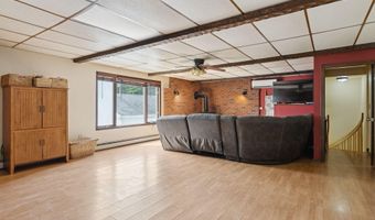 32 S V Ln, Augusta, ME 04330