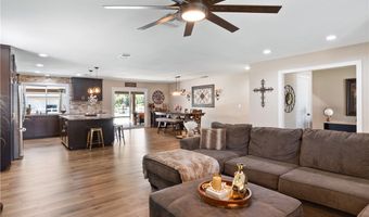 33127 Camelot Dr, Yucaipa, CA 92399