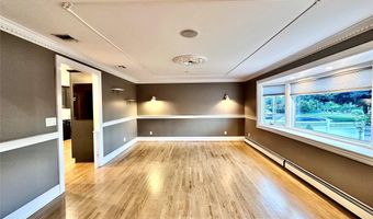 59 Western Concourse, Amity Harbor, NY 11701