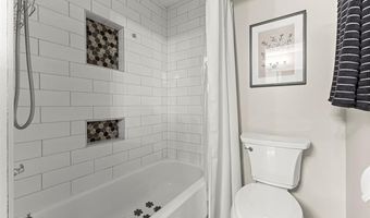 19 Parkplace N, Allen Park, MI 48101