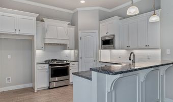 214 Roanoke Cir, Benton, LA 71006
