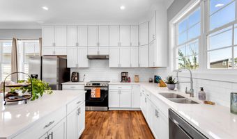 4063 Blue Jay St, Bay St. Louis, MS 39520