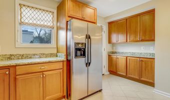 6106 BANGOR Dr, Alexandria, VA 22303