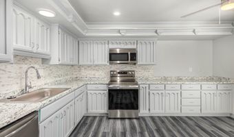6454 E PASO NUEVO Dr 104, Cave Creek, AZ 85331