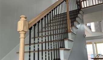 46 Follett Rd, Narragansett, RI 02882
