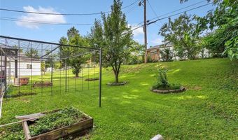4359 Mohegan Dr, Affton, MO 63123