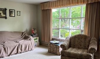 1369 Hope Rd, Cranston, RI 02831