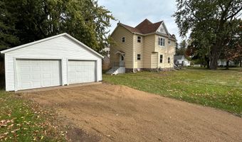 1104 ARCTIC St, Antigo, WI 54409