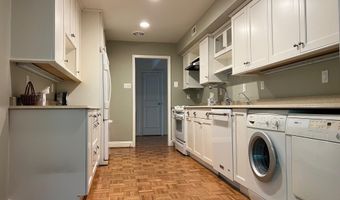 4936 SENTINEL Dr 5-203, Bethesda, MD 20816