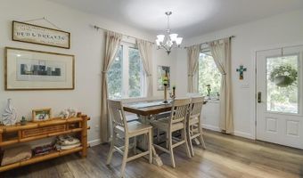 13 Chantilly Ter, Bay St. Louis, MS 39520