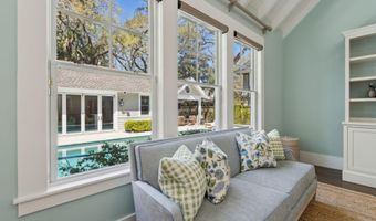 357 12TH St, Atlantic Beach, FL 32233