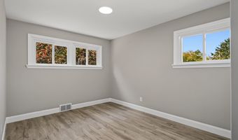 29 Summit Ave, Absecon, NJ 08201