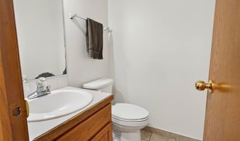 1110 Sandalwood Ct SW, Altoona, IA 50009