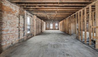 941 W Broad St, Columbus, OH 43222