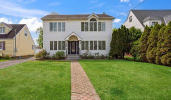 44 Netz Pl, Albertson, NY 11507