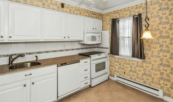 55 Harbor N, Amityville, NY 11701