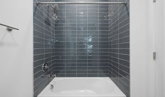 17 AVENUE E 302, Bayonne, NJ 07002