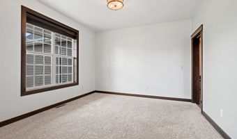 1013 HARVEST Trl, Appleton, WI 54913
