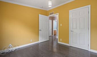 10 Raiders Ln, Raymond, NH 03077