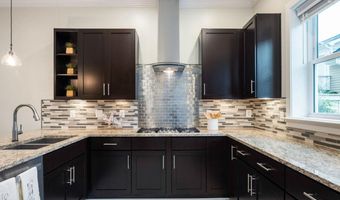 2216 MAIN LINE Blvd, Alexandria, VA 22301