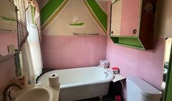 1014 48TH St NE, Washington, DC 20019