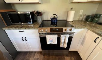 29325 Goldfinch Dr, Bonanza, OR 97623