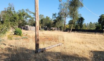 16880 Laverne Ln, Anderson, CA 96007