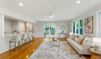 6111 35TH St N, Arlington, VA 22213