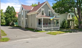 89 Parkview Ave, Bangor, ME 04401