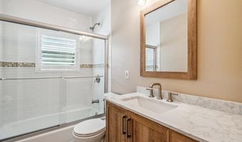 24 Bayview Pl, Amityville, NY 11701