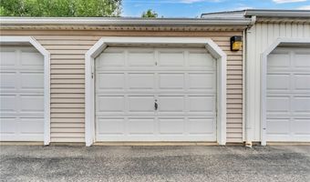 571 Burroughs Dr, Amherst, NY 14226