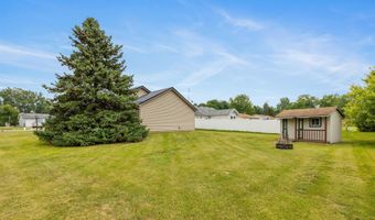 421 Manahan Dr, Angola, IN 46703