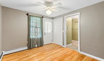 3 Jones Ave, Bristol, RI 02809