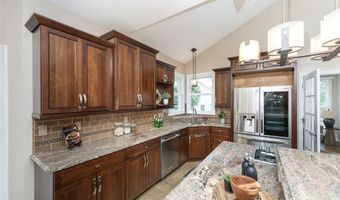 1101 Courtwood Cir, Ballwin, MO 63011