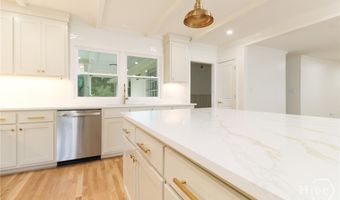 100 Williamsburg Ln, Athens, GA 30605